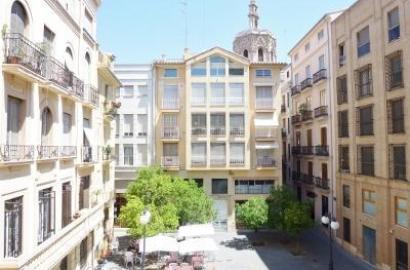 Veronica Apartments